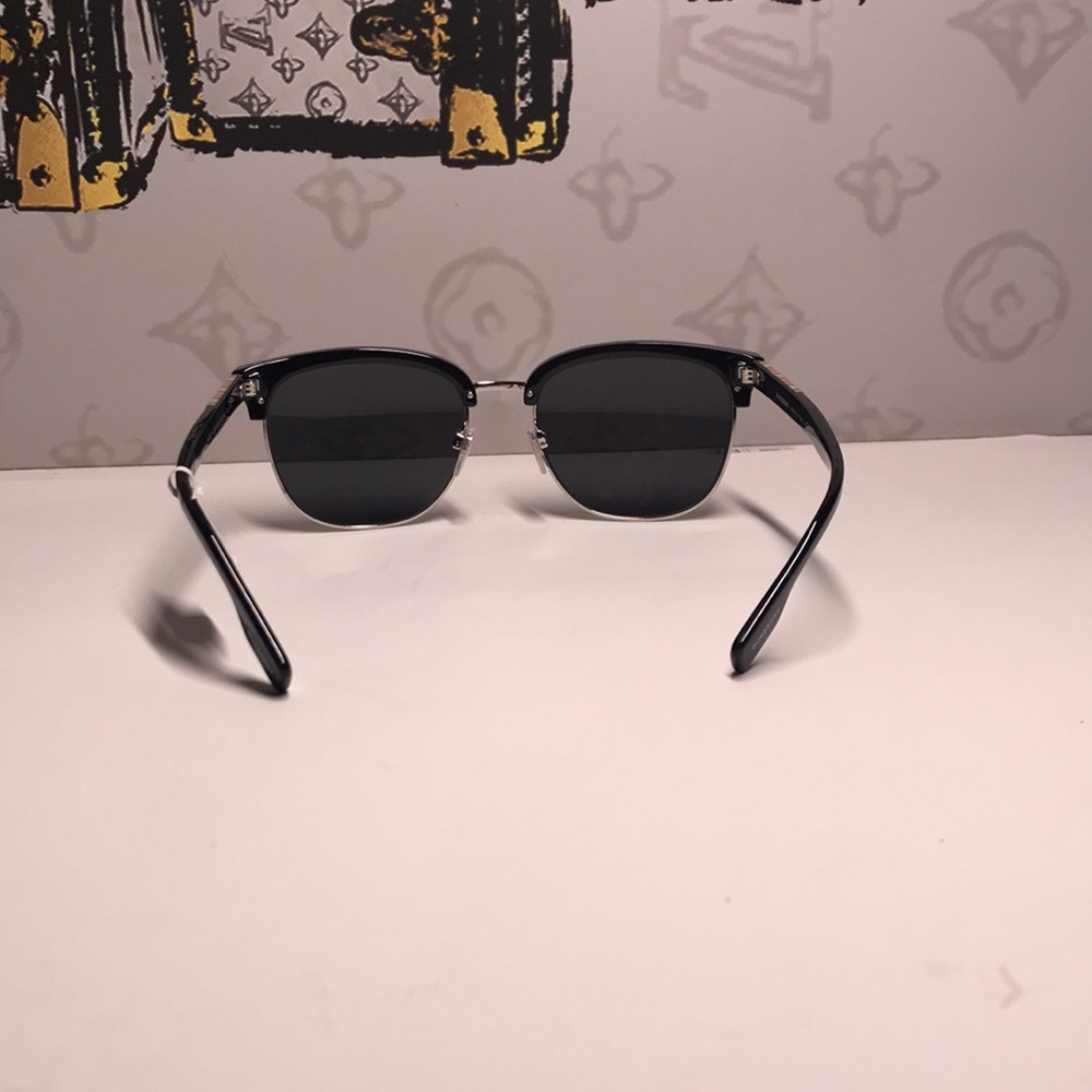 New Authentic Burberry BE4317 8351 Sunglasses - Picture 11 of 15